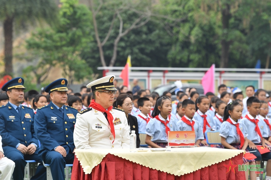 View - 	Giao lưu hữu nghị quốc phòng biên giới Việt Nam-Trung Quốc lần thứ 8